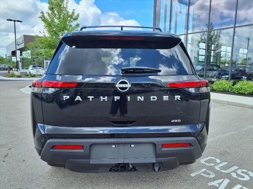 2025 Nissan Pathfinder SV 4WD