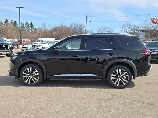 2025 Nissan Pathfinder Platinum 4WD
