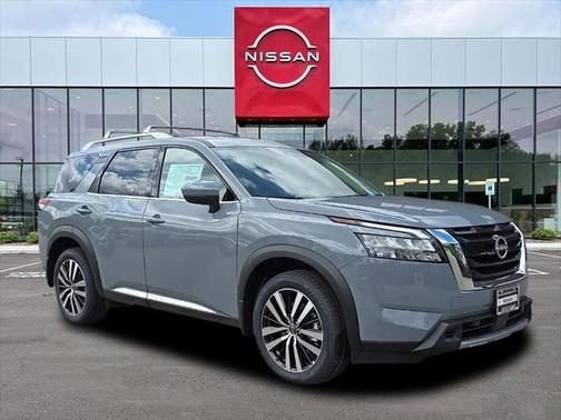 2025 Nissan Pathfinder Platinum 4WD