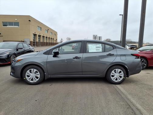 2025 Nissan Versa 1.6 S