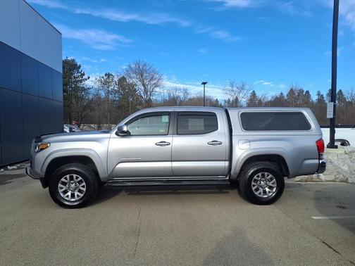 2017 Toyota Tacoma SR5