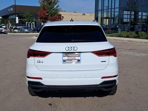 2025 Audi Q3 Premium 45 TFSI S line quattro Tiptronic