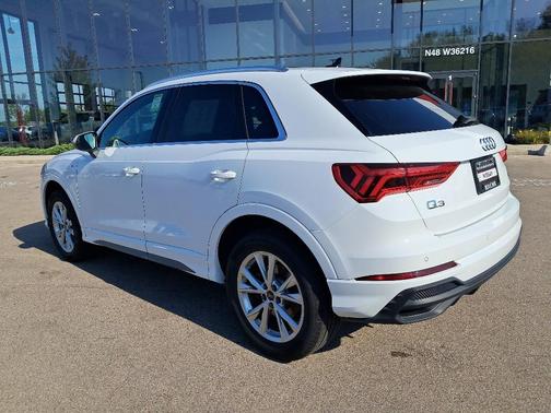 2025 Audi Q3 Premium 45 TFSI S line quattro Tiptronic