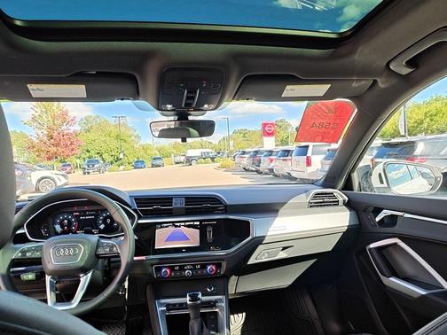 2025 Audi Q3 Premium 45 TFSI S line quattro Tiptronic