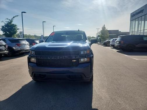 2022 Chevrolet Silverado 1500 Custom