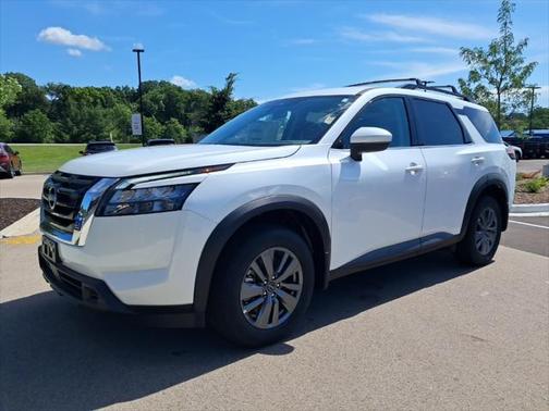 2025 Nissan Pathfinder SV 4WD