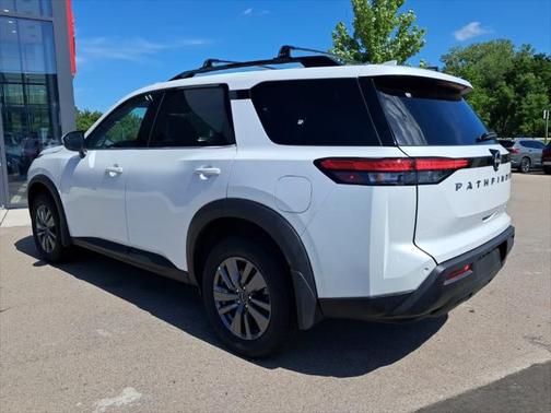 2025 Nissan Pathfinder SV 4WD