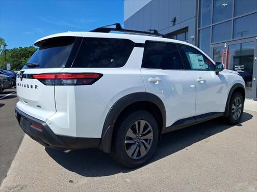 2025 Nissan Pathfinder SV 4WD