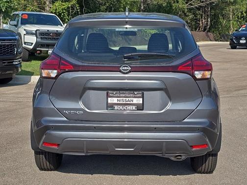 2025 Nissan Kicks S