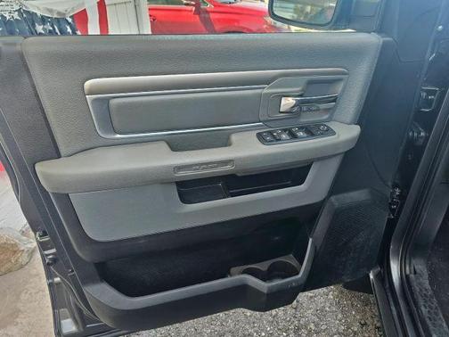 2014 RAM 1500 SLT