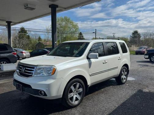 White 2013 Honda Pilot Touring
