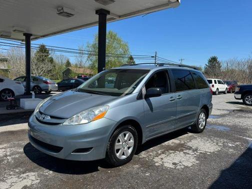 Blue 2010 Toyota Sienna CE