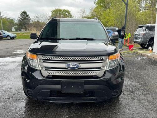 Black 2015 Ford Explorer Base