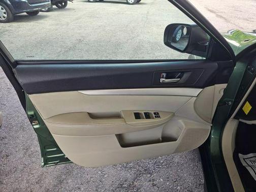 2011 Subaru Outback 2.5i Premium