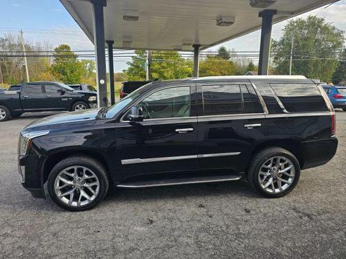 2018 Cadillac Escalade Luxury