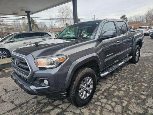 2017 Toyota Tacoma SR