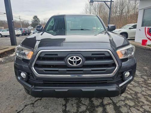 2017 Toyota Tacoma SR