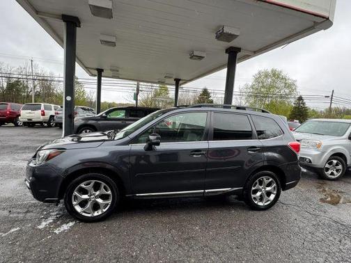 Dark Gray Metallic 2018 Subaru Forester 2.5i Touring