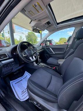 Crystal Black Silica 2017 Subaru Forester 2.5i Premium