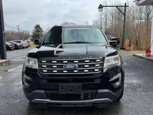 Gray 2017 Ford Explorer Limited