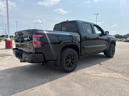 Super Black 2026 Nissan Frontier SV