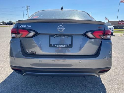 2025 Nissan Versa SR