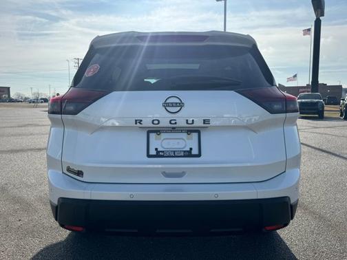 2026 Nissan Rogue Dark Armor