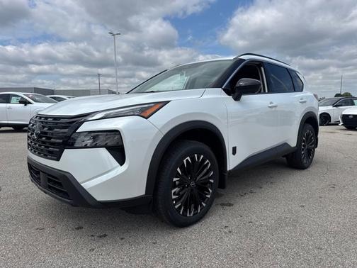 Everest White Pearl Tricoat 2026 Nissan Rogue Dark Armor