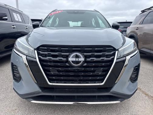 Boulder Gray Pearl 2024 Nissan Kicks SR