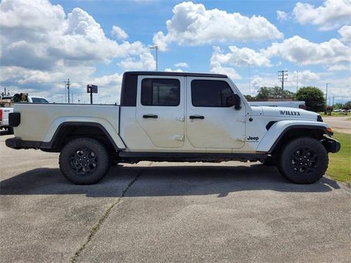 2023 Jeep Gladiator Willys