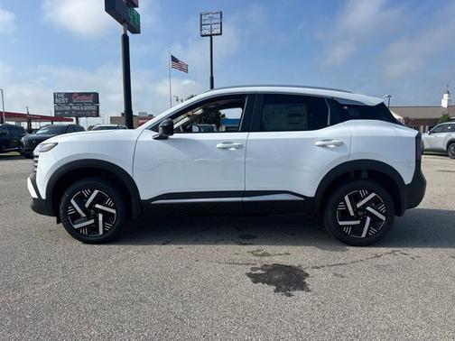 Fresh Powder 2026 Nissan Kicks SV