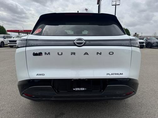 Everest White Pearl Tricoat/Super Black 2026 Nissan Murano Platinum