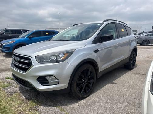 Ingot Silver 2018 Ford Escape SE