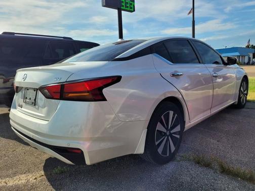 2022 Nissan Altima 2.5 SV
