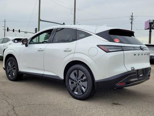 2025 Nissan Murano SL