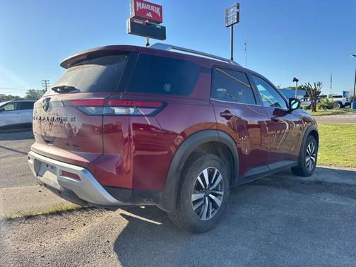 Scarlet Ember 2024 Nissan Pathfinder SL