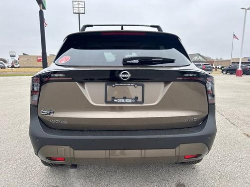 2026 Nissan Kicks SV