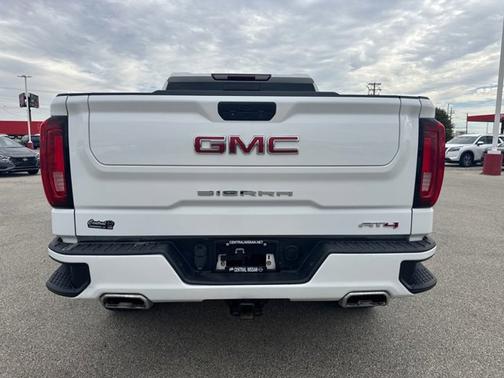 2022 GMC Sierra 1500 Limited AT4