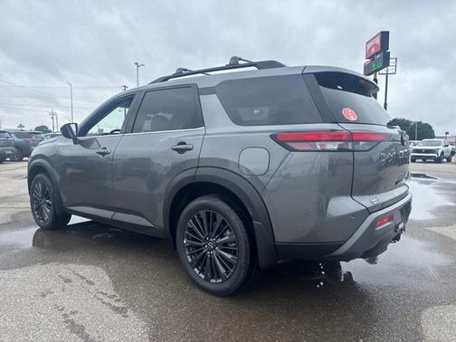 Gun Metallic 2026 Nissan Pathfinder SL