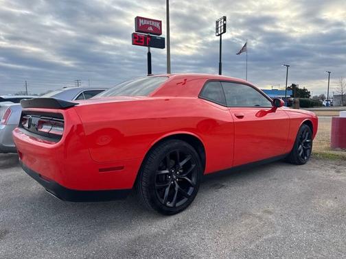 2022 Dodge Challenger SXT