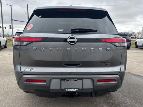 2026 Nissan Pathfinder Platinum