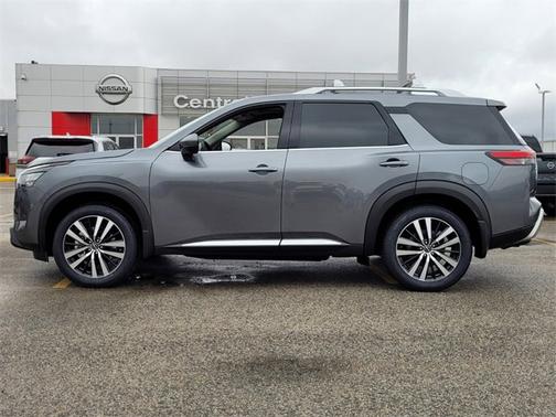 2025 Nissan Pathfinder Platinum