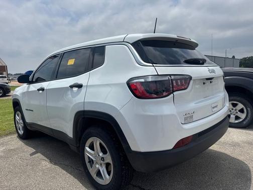 Bright White Clearcoat 2023 Jeep Compass Sport