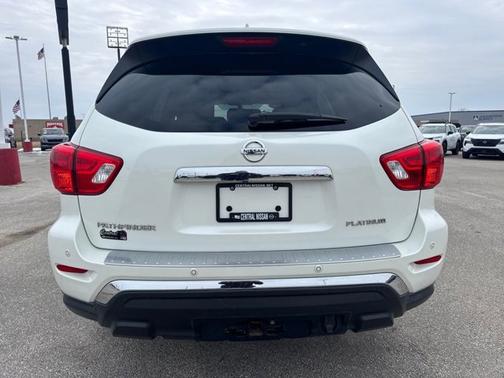 2020 Nissan Pathfinder Platinum