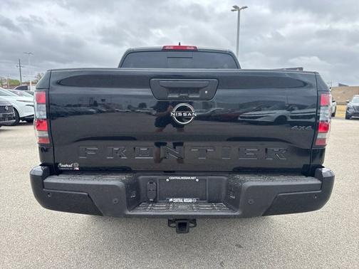 Super Black 2026 Nissan Frontier SV