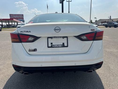 2025 Nissan Altima SR