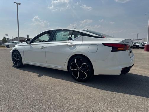 2025 Nissan Altima SR