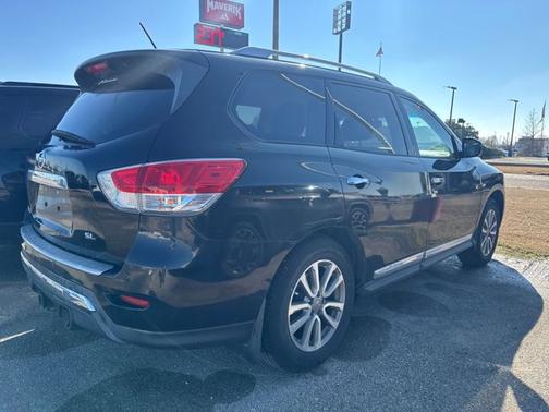 2015 Nissan Pathfinder SL