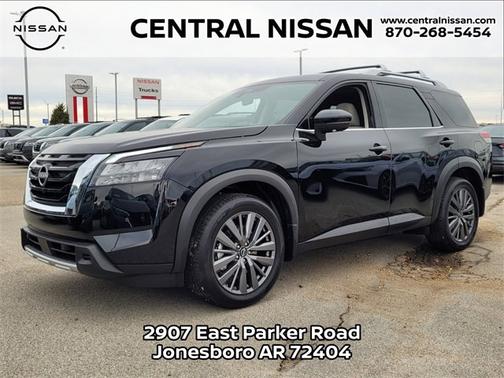 2025 Nissan Pathfinder SL