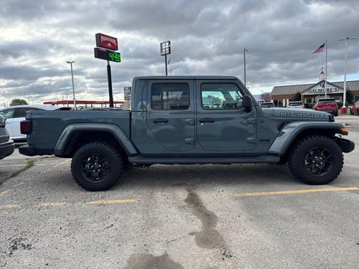 2025 Jeep Gladiator High Tide
